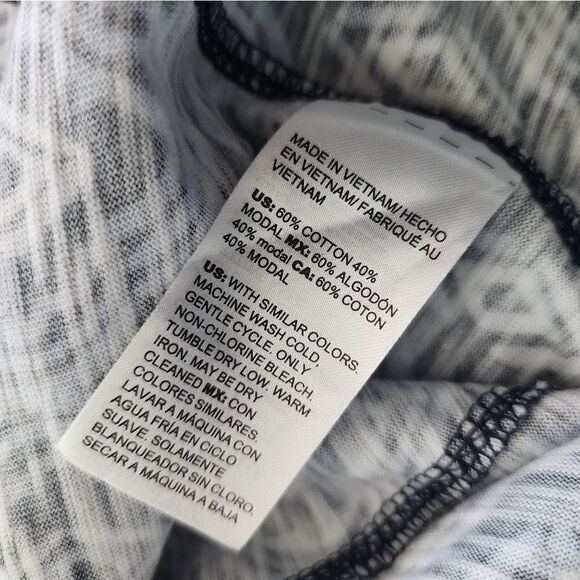 Chico's tunic style blouse asymmetrical hem - Picture 8 of 10